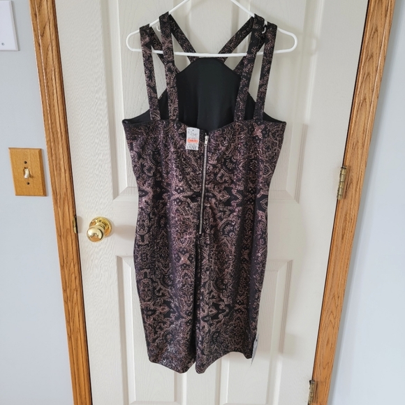 NWT Le Chateau sparkle halter dress, size xxl. Colour black/rose gold - Picture 3 of 6